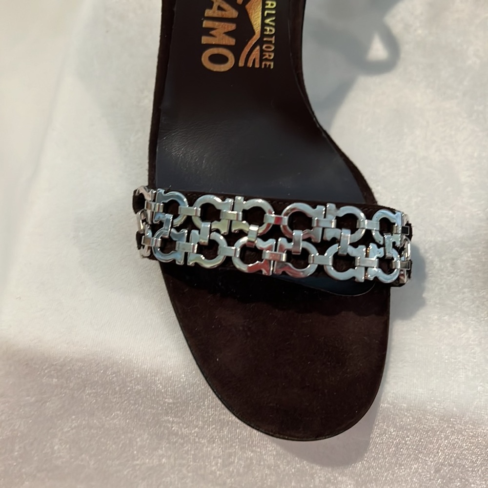 FERRAGAMO HEELS - Picture 4 of 16